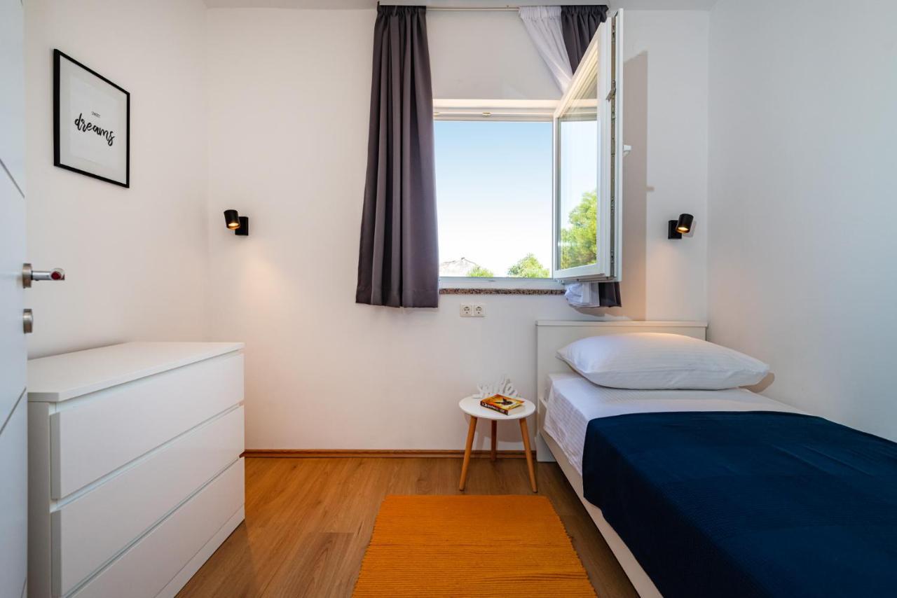 La More Apartments Borovići Екстериор снимка