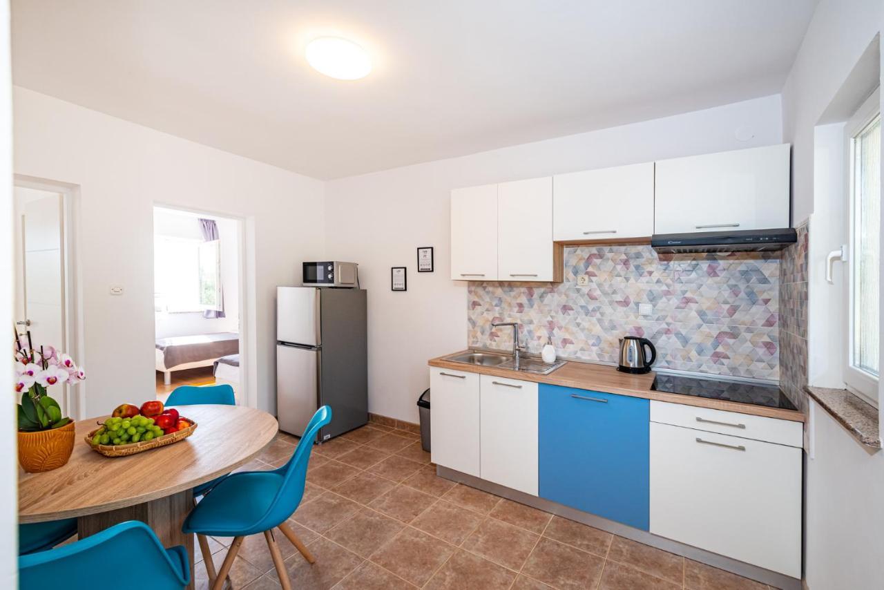 La More Apartments Borovići Екстериор снимка