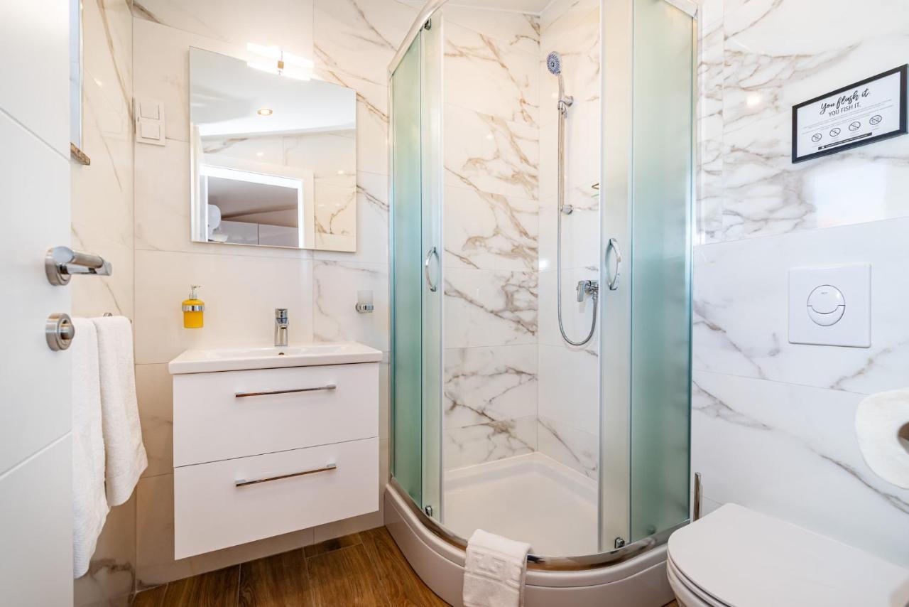 La More Apartments Borovići Екстериор снимка